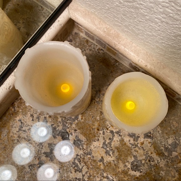 LED Embossed Candles - Picture 3 of 8